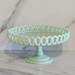 BNIB - Martha Stewart - Mint Green Pedestal Scalloped ☆ Cake Stand ☆